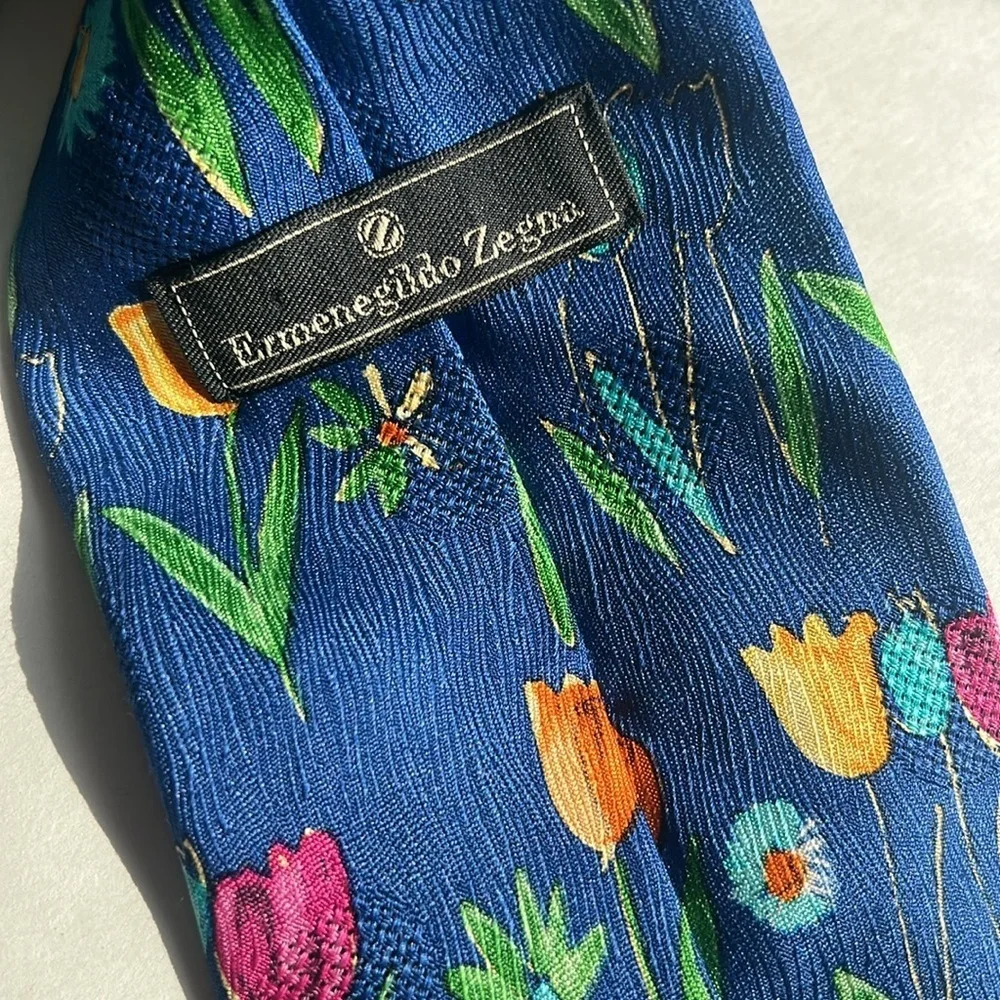 Ermenegildo Zegna 100% Silk Royal Blue Tie with Tulip Floral Novelty Print